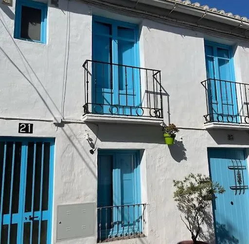 With Roof Terrace In The Historic Center Estepona
