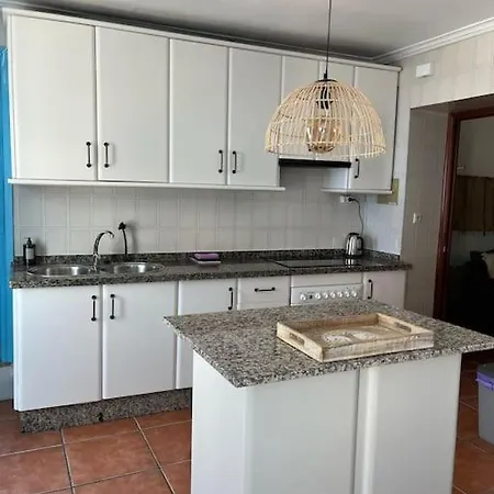 Apartment With Roof Terrace In The Historic Center Estepona